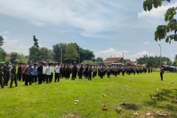 Ratusan personel disiagakan amankan kedatangan Gibran di Jember