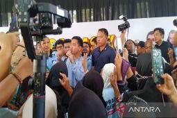 Gibran minta pendukungnya tak respons "serangan" pasangan calon lain