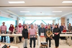 YPTA Surabaya ajari guru dan karyawan melek "digital branding"