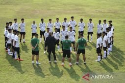 Ketum Erick bertemu pelatih timnas U-16 rancang rencana tembus PD U-17