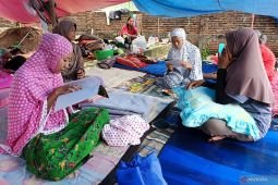 Warga Bawean gelar "khataman" Al Quran di tenda pengungsian