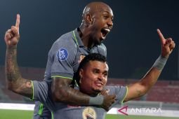Liga 1: Andhika gemilang di bawah mistar, Persebaya bungkam Arema FC