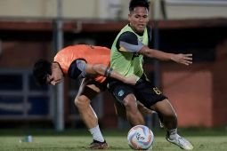 Pelatih Persebaya harapkan Liga 1 kembali bergulir pada April 2024