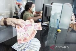 Rupiah hari ini turun dipengaruhi sentimen suku bunga kebijakan AS