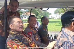 Jaksa Agung bersama Kapolri "mesra" di tengah isu penguntitan jampidsus