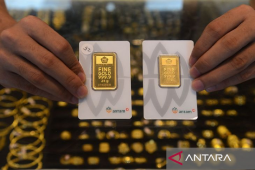 Nilai Antam Rabu ini turun tipis jadi Rp1,357 juta per gram