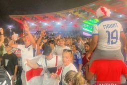 Piala Eropa 2024 : Suporter Inggris : Football's coming home..!