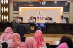 Pemkot Kediri gandeng apotek edukasi penggunaaan obat secara tepat