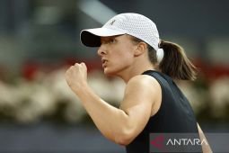 Wimbledon: Swiatek melangkah ke babak tiga