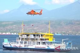 Basarnas gelar latihan pertolongan kapal terbakar di perairan Banyuwangi