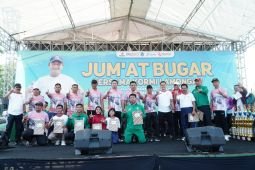 Bupati Lamongan lepas 12 atlet untuk berlaga di PON XXI