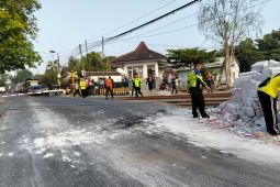 KA Argo Bromo Anggrek tertemper truk di Baureno Bojonegoro