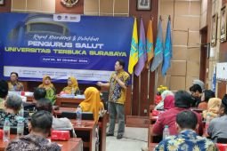 UT Surabaya luncurkan sentral layanan di daerah