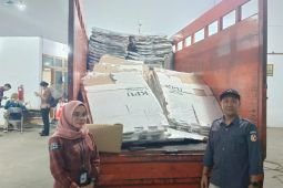 KPU Kota Madiun mulai terima sejumlah logistik untuk Pilkada 2024