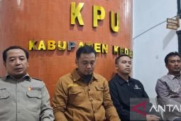 KPU Kabupaten Kediri pantau proses rekap lewat Sirekap dan manual
