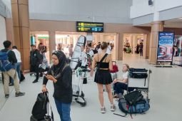 Seluruh rute penerbangan di Bandara Lombok terdampak letusan Lewotobi
