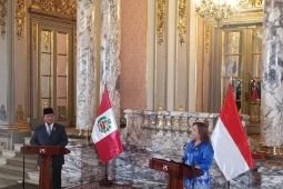 Prabowo dianugerahi penghargaan oleh Presiden Peru