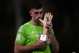 FIFA Award 2024, Emiliano Martinez sabet penghargaan kiper terbaik