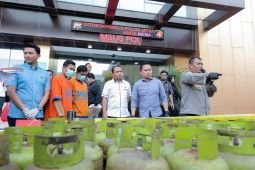 Ditreskrimsus Polda Jatim bongkar praktik pengoplosan LPG di Jombang