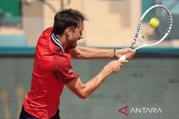 Kalahkan Juan Manuel Cerundolo, Medvedev capai 16 besar Madrid Open