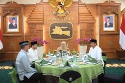 Khofifah tegaskan sinergitas forkopimda kunci ketentraman masyarakat