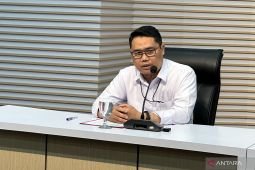 KPK sita barang bukti elektronik dan motor dari rumah Ridwan Kamil