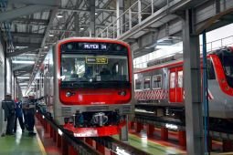PT INKA uji coba KRL pesanan KAI Commuter di lintas Jabodetabek