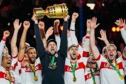 Usai menang 4-2, VFB Stuttgart juara DFB-Pokal 2024/25