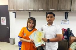 Polda Jatim sebut Jan Hwa Diana serahkan ijazah dan dokumen mantan karyawan