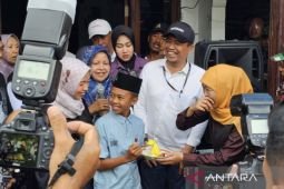 Khofifah wujudkan cita-cita pelajar Malang jadi peternak sapi