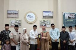 Guru Besar Maroko kagumi arsitektur dan toleransi di Masjid Al-Akbar