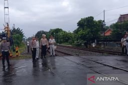 Polres Magetan tangani kecelakaan kereta api dengan tujuh motor