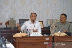 Pemkot Surabaya pastikan parkir toko swalayan gratis