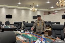 Polisi tangkap 63 orang dalam penggerebekan judi kasino di Bandung