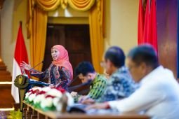 Gubernur Khofifah ajak kepala daerah jaga iklim investasi Jatim