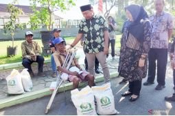 Pemkab Situbondo salurkan bantuan pangan kepada 70.193 KPM