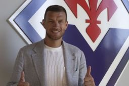Edin Dzeko ingin Fiorentina raih gelar Liga Conference