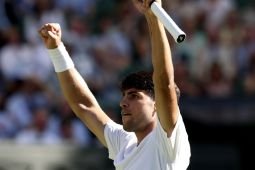 Alcaraz bekuk Fognini lima set di babak pembuka Wimbledon