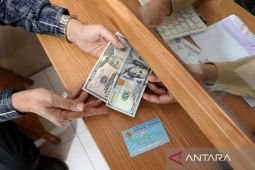 Kamis ini rupiah turun menjadi Rp16.312 per dolar AS