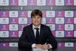 Putra Petr Cech resmi teken kontrak bersama Fulham