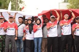 Pemkot Kediri arak Merah Putih ke puncak Gunung Klotok