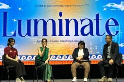 Cinta Laura ajak mahasiswa baru UC sadari masalah bangsa lewat wirausaha