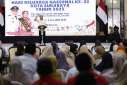 Wali Kota Surabaya sebut peran ayah penting perkuat fondasi keluarga