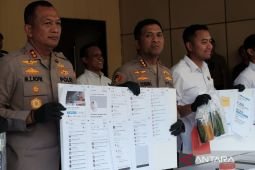 Polisi tangkap tiga orang anggota grup sesama jenis di Sidoarjo