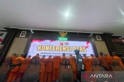 Polisi tetapkan 28 tersangka kasus penjarahan gedung DPRD Cirebon