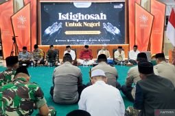 Ribuan masyarakat Situbondo doa bersama untuk keselamatan bangsa