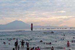 BBMKG terbitkan peringatan dini gelombang tinggi 6 meter selatan Bali