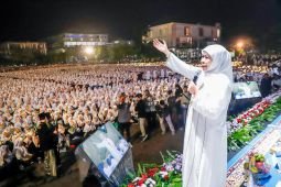 Gubernur Khofifah sebut pesantren harus dijaga untuk generasi bangsa