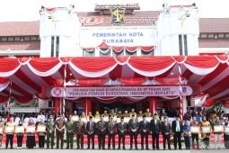 Pemkot Surabaya berikan penghargaan 68 pemuda-pemudi