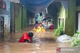 Banjir luapan Sungai Ciliwung rendam 20 RT di Jakarta